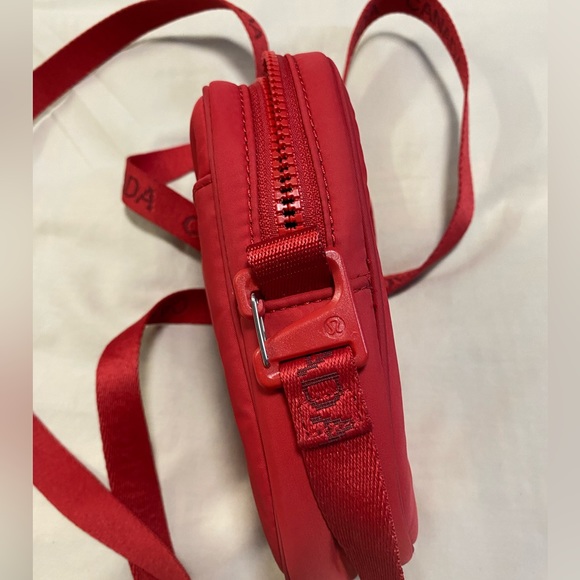 Lululemon Micro shoulder bag - Picture 8 of 8